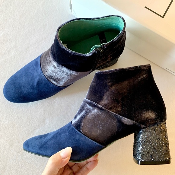 LAB Shoes - ⭐️HP⭐️ LAB blue suede velvet & glitter booties